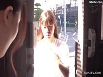 【不倫】[モザイク破壊妻が近所の女装男（巨根）に誘惑された。あまりの可愛さに油断していたら、巨根を突っ込まれた。葉山さゆり