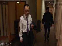 【不倫】[モザイク破壊出張先の温泉旅館で新卒の部下とまさかの同室