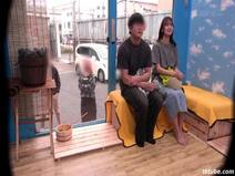 【MM号】  マジックミラー号：蒸気と欲望が交錯する...。話題のサウナ・ミラーバン第2弾。移動式サウナに二人きりの男女！なぜか勃起したペニスが膨らみ始める。