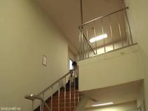 【中出し】ニーハイソックスの美少女女子高生が幼なじみに薬を飲まされ、エッチで本性を現し興奮する！ iQoo