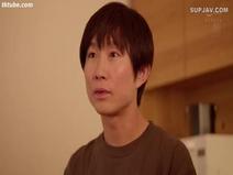 【不倫】[モザイク破壊卒業式を終えて...。大人になったあなたへ、継母からの贈り物。加藤綾乃